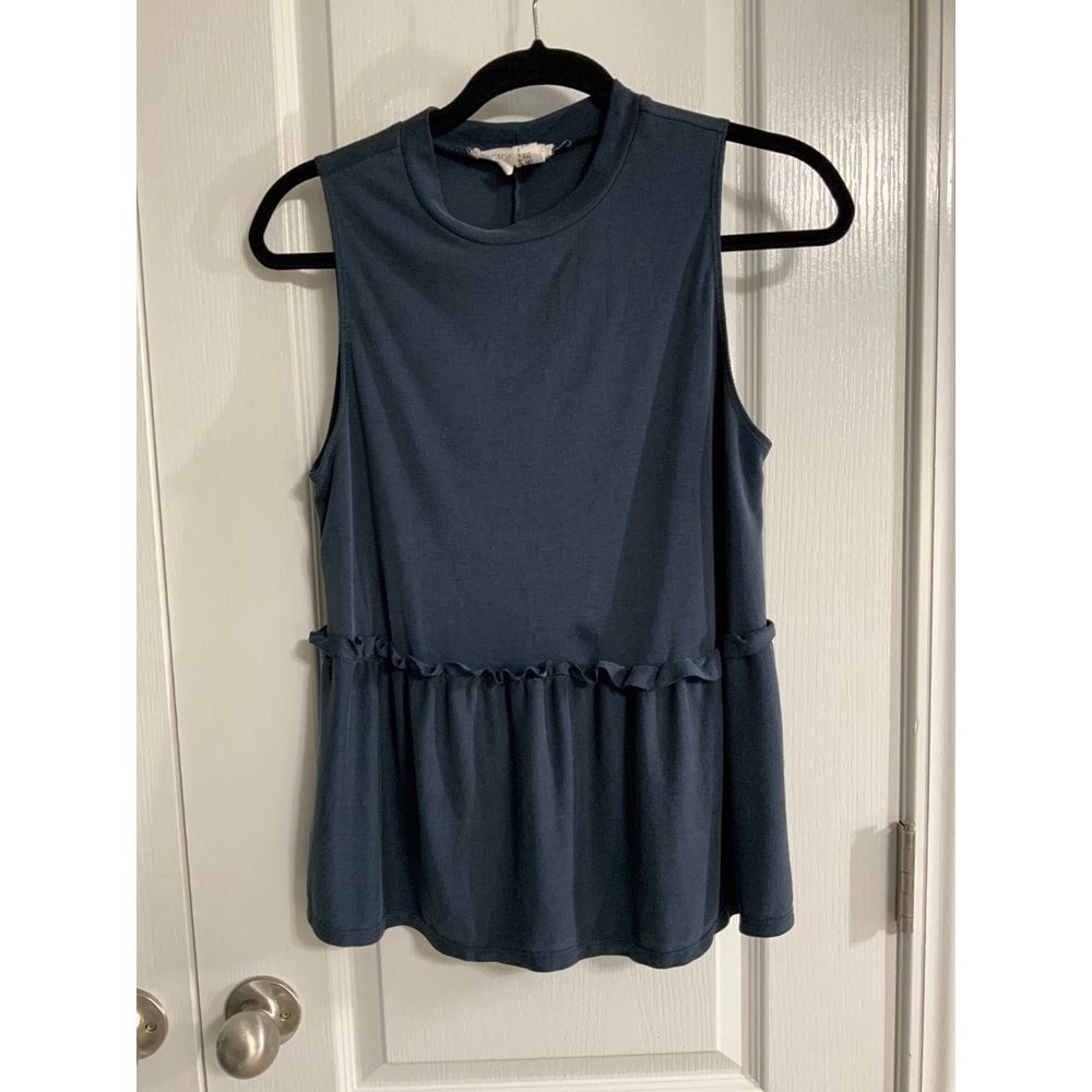 BCBGeneration Tank Top with Large ruffle size Small